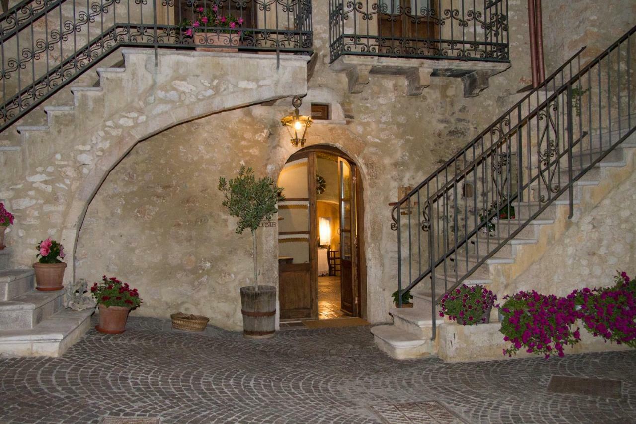 Bed and Breakfast Charme In Perillis Popoli Zewnętrze zdjęcie